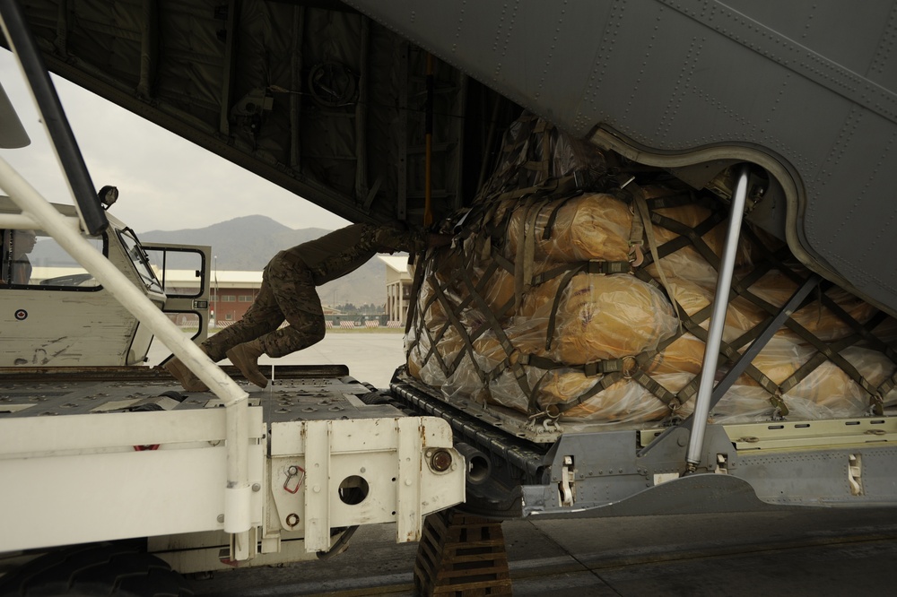 ISAF provides humanitarian disaster relief to northern Afghanistan
