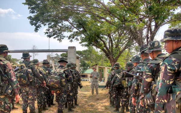 Philippine and US Army conduct static load training