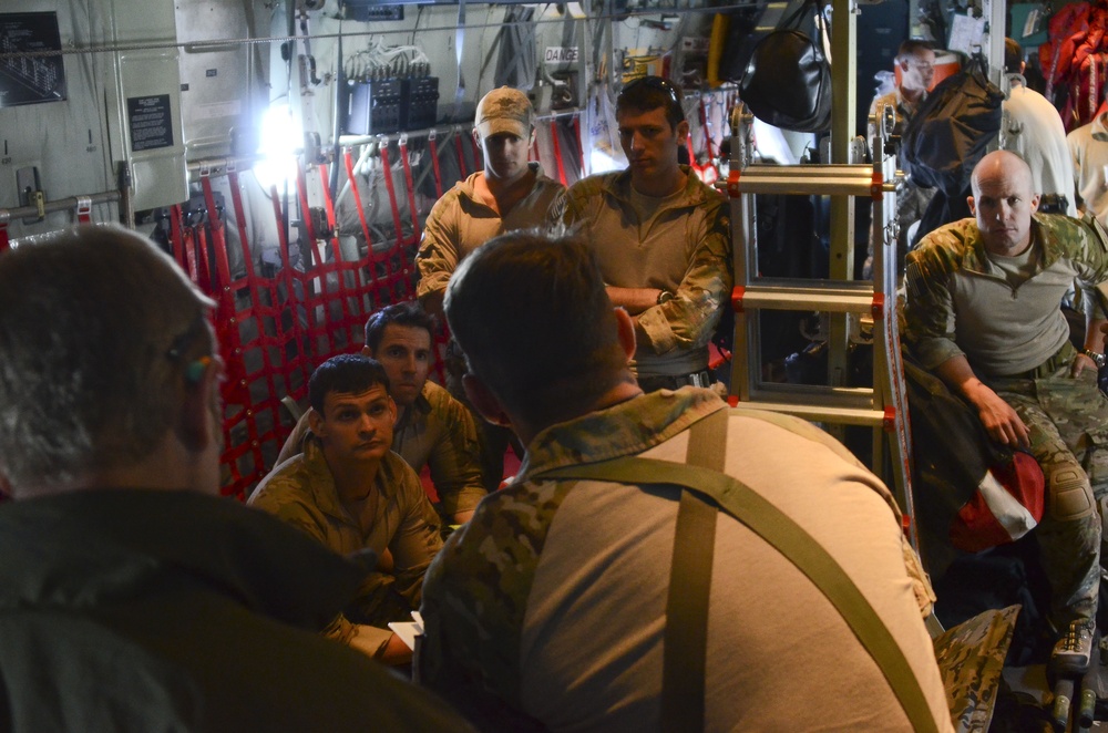 Davis-Monthan Airmen en-route to rescue injured sailors in Pacific Ocean
