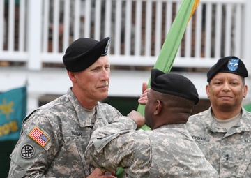 Holman relinquishes command of military police unit at Fort McHenry ceremony