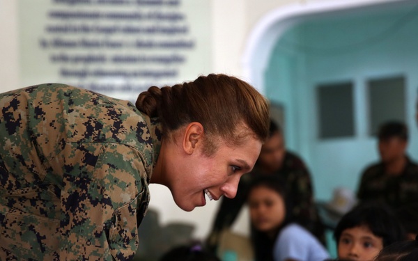 Philippine, US service members, children play together at Children’s Home