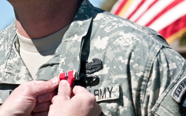 Cav Trooper awarded for valor