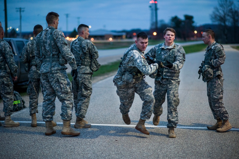 Soldiers kick off Sapper Stakes with a relay physical fitness test