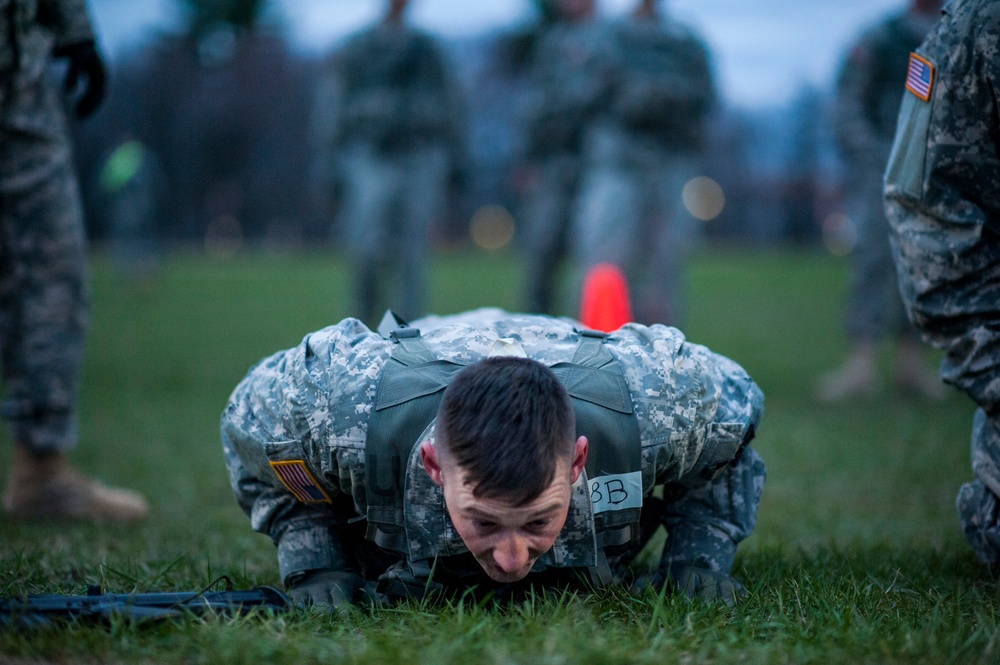 DVIDS - Images - Soldiers kick off Sapper Stakes with a relay physical ...