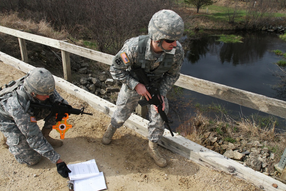 2014 Sapper Stakes Soldiers take on day 1 of competition.