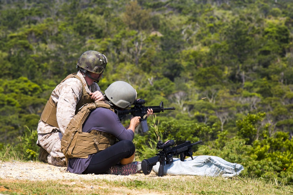 Spouses fire, float, fight during Recon Rhonda event