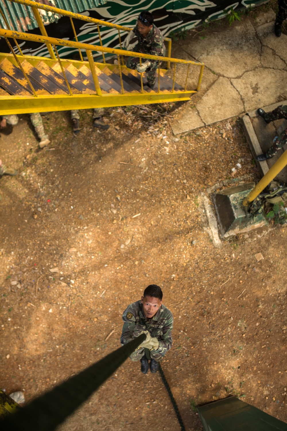 Fast rope training with AFP and US SOF