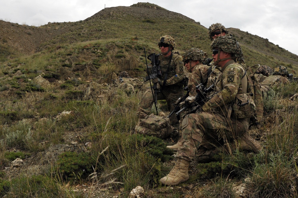 Spartan cavalry Soldiers set up for mission success