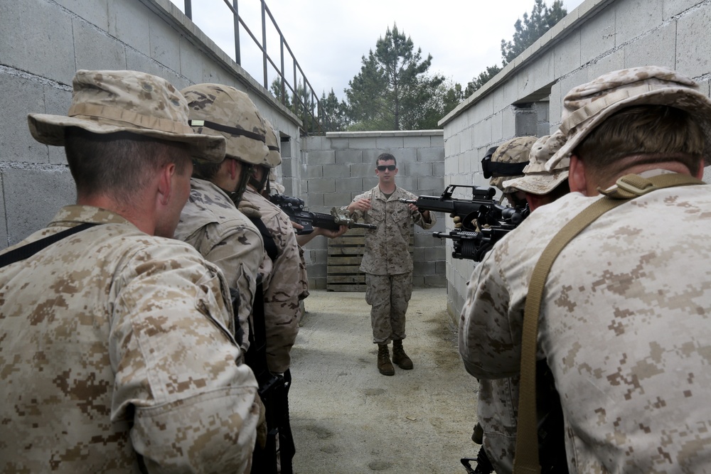 U.S. Marines, Spanish Army train infantry skills together