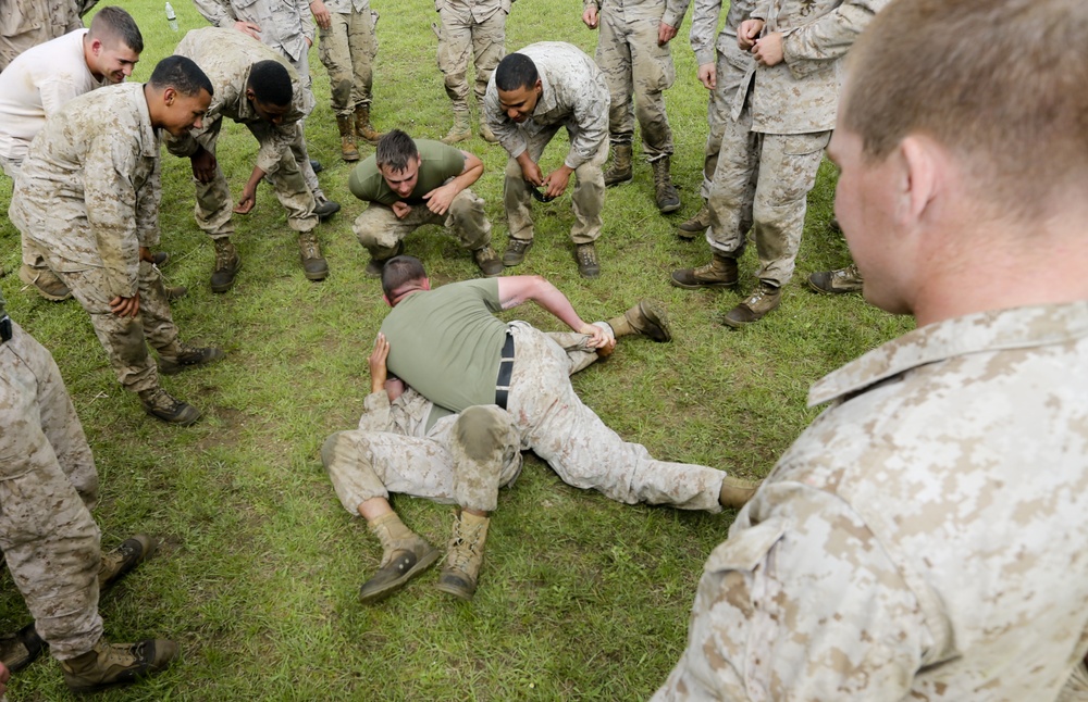 DVIDS - News - U.S. Marines, Spanish Army train infantry skills together