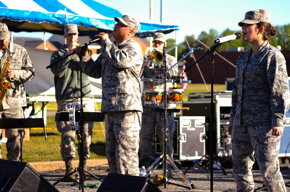 Fort Eustis spouses honor wounded warriors through ‘Warrior Run’