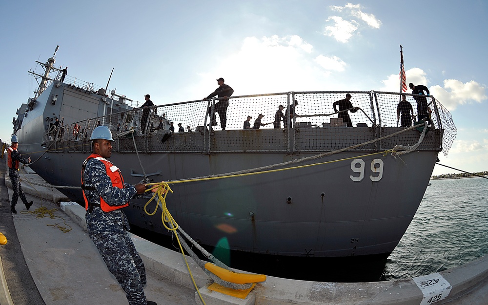 USS Farragut arrives at Mole Pier