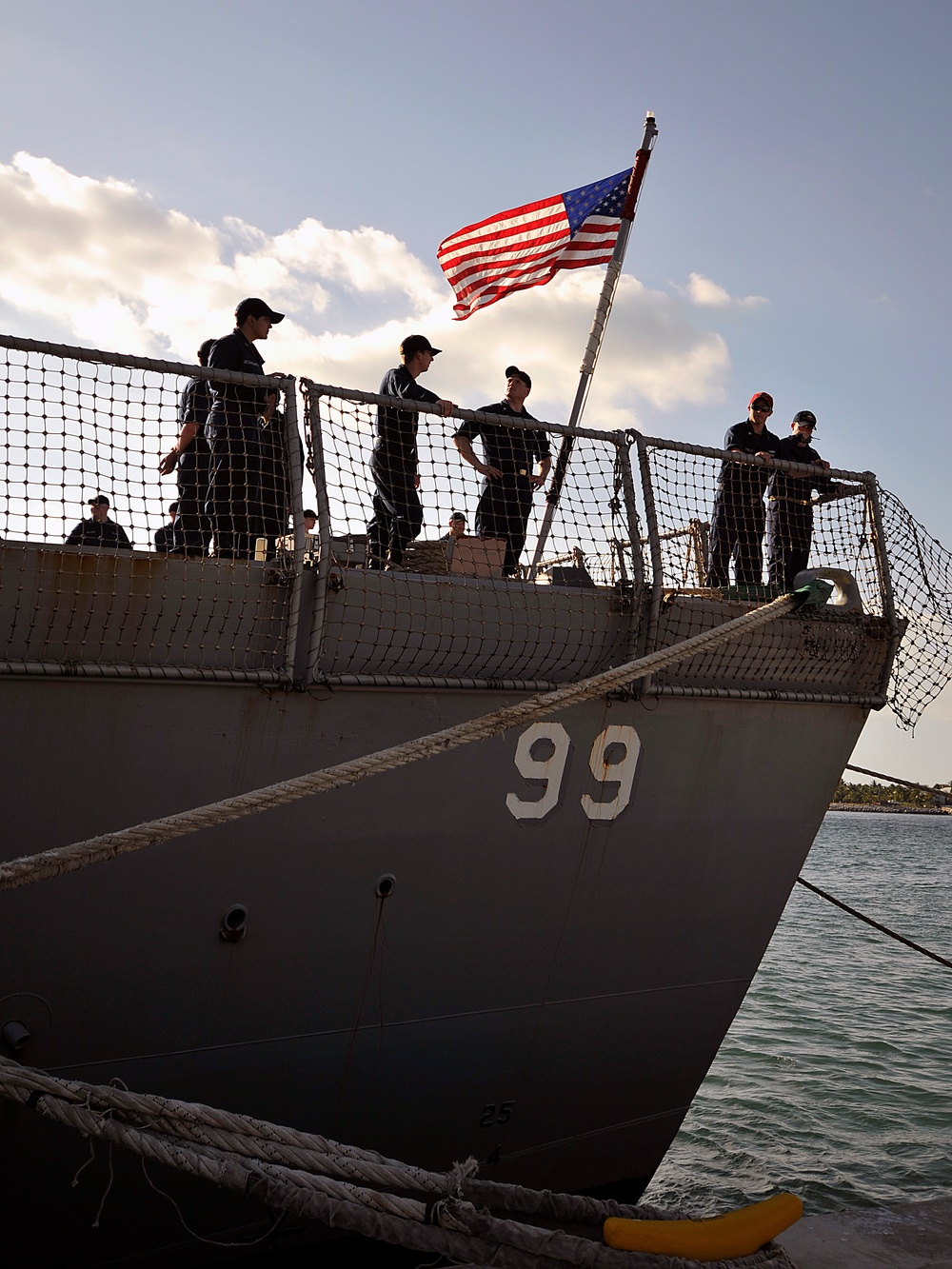 USS Farragut arrives at Mole Pier