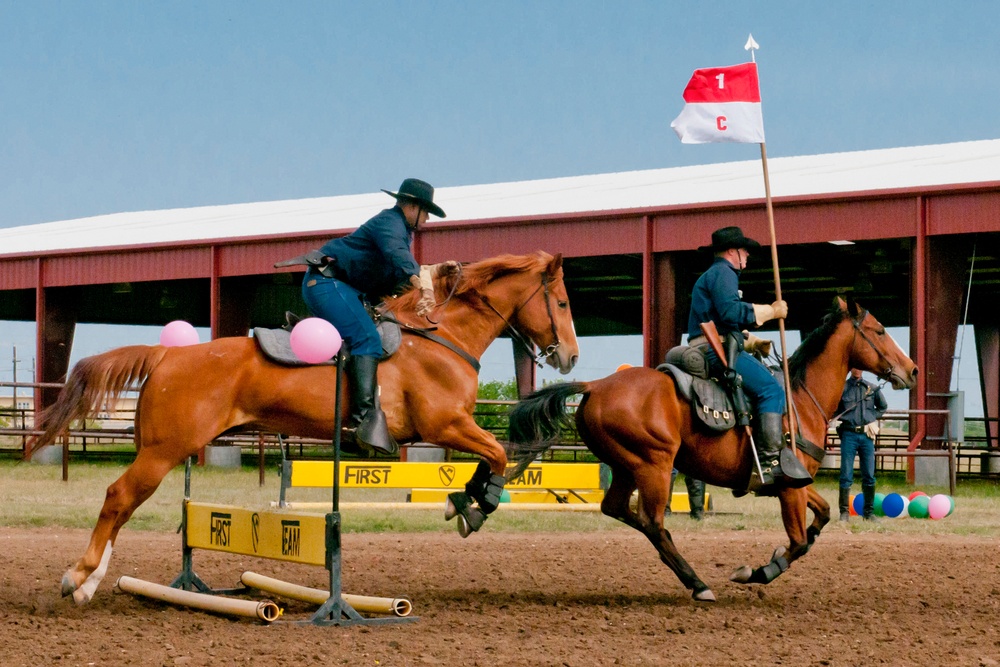 Horse Cavalry Detachment demonstrates traditional horsemanship