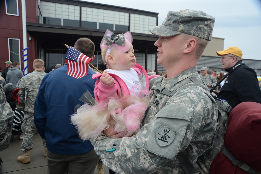 Soldiers welcomed home after deployment to National Capital Region