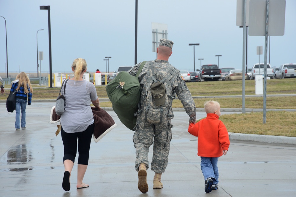 Soldiers welcomed home after deployment to National Capital Region