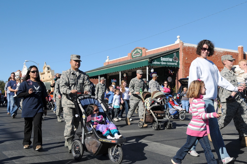 DVIDS Images San Angelo Veterans Day Parade [Image 4 of 10]