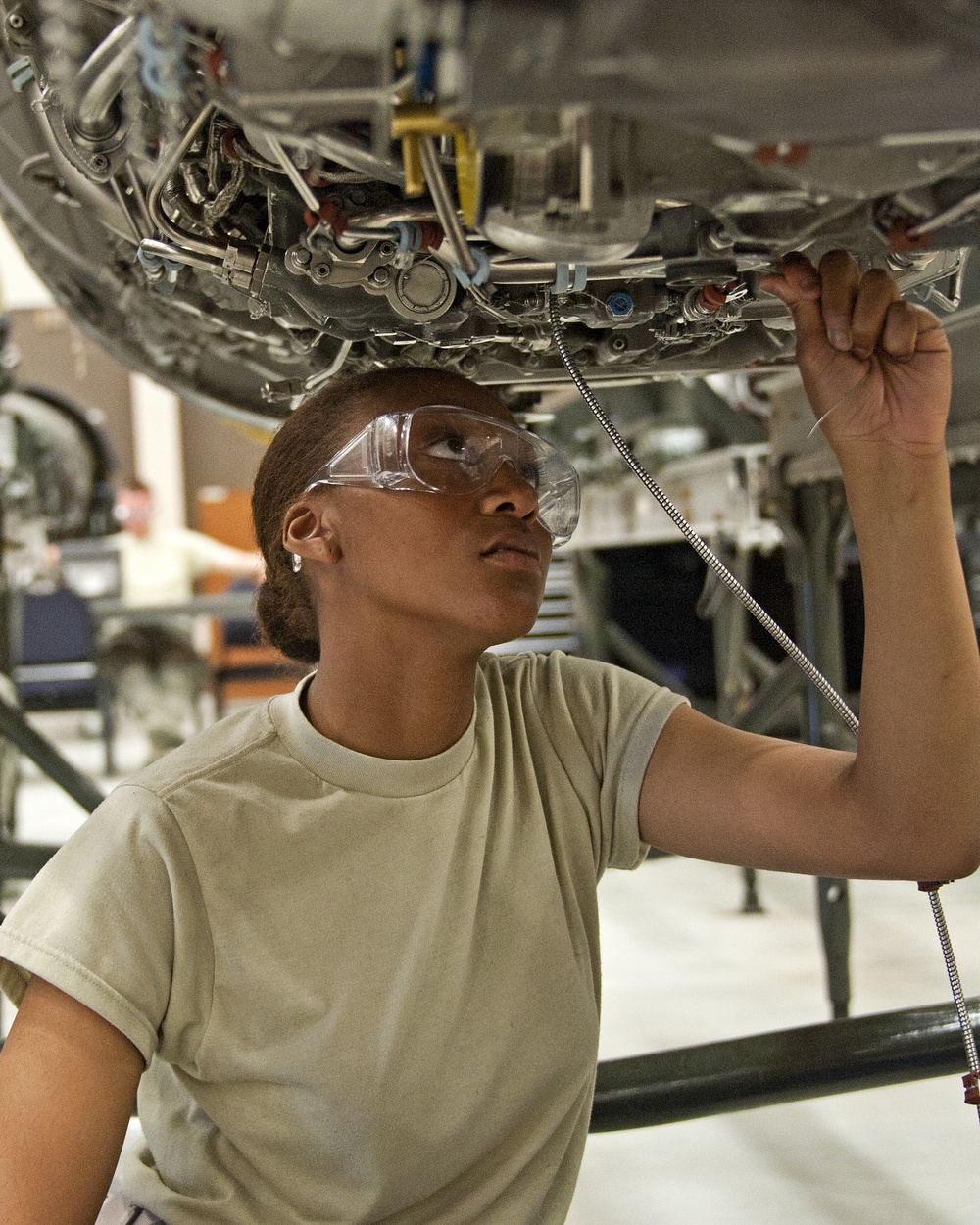 Remove and install the main fuel pump on an F-100 engine from an F-15 aircraft