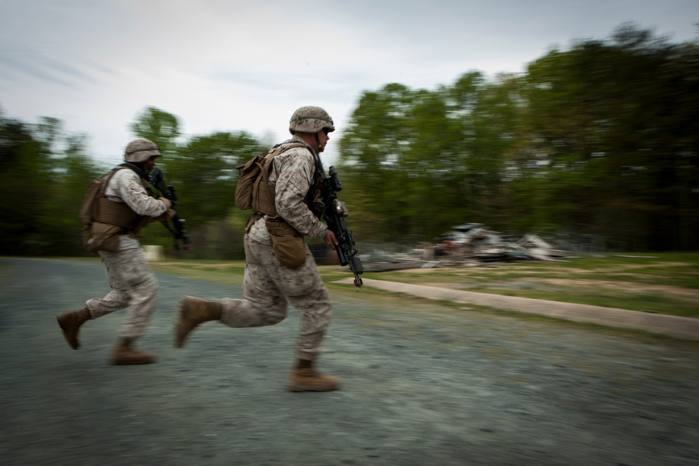 Marines conduct Urban Operations training