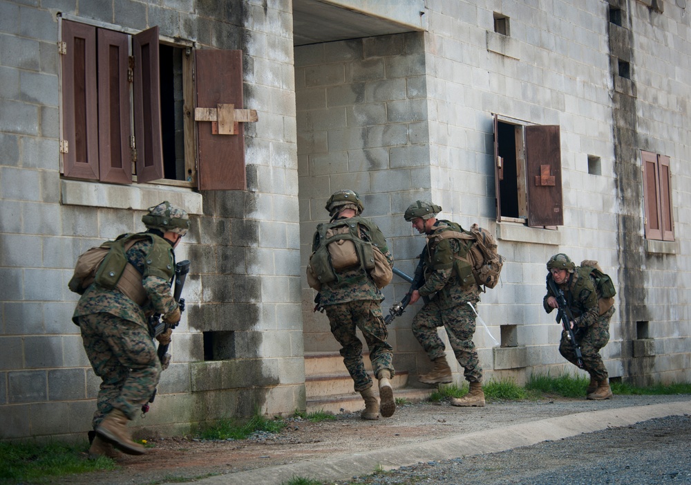 Marines conduct Urban Operations training