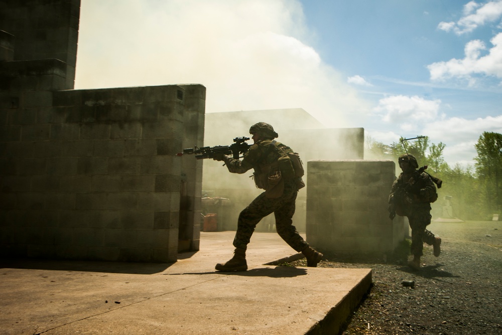 Marines conduct Urban Operations training