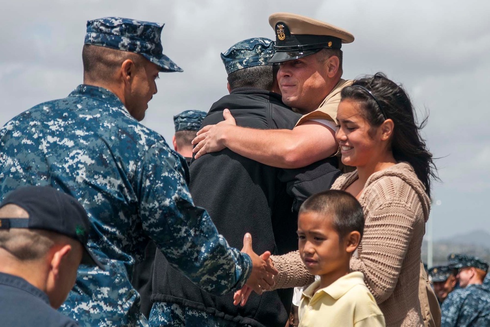 USS Peleliu CPO pinning ceremony