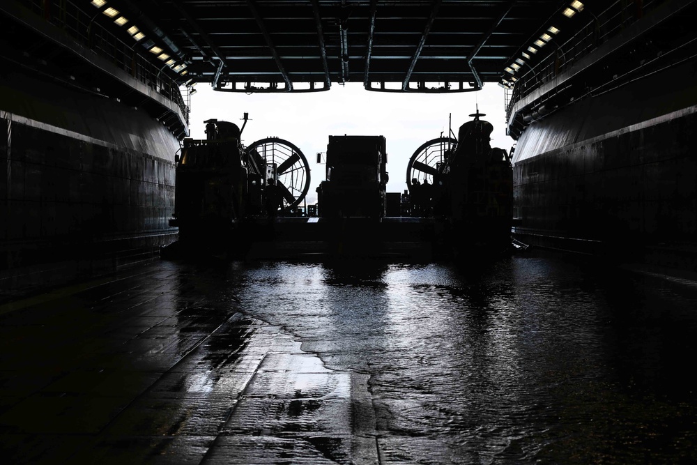 Makin Island LCAC operations