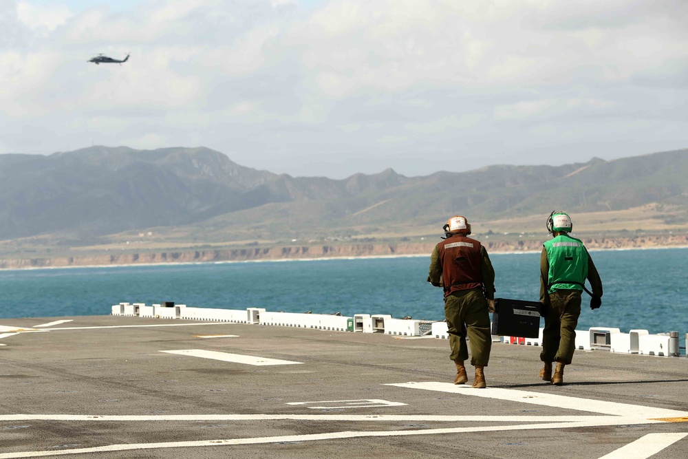 USS Makin Island Flight Deck Operations COMPTUEX