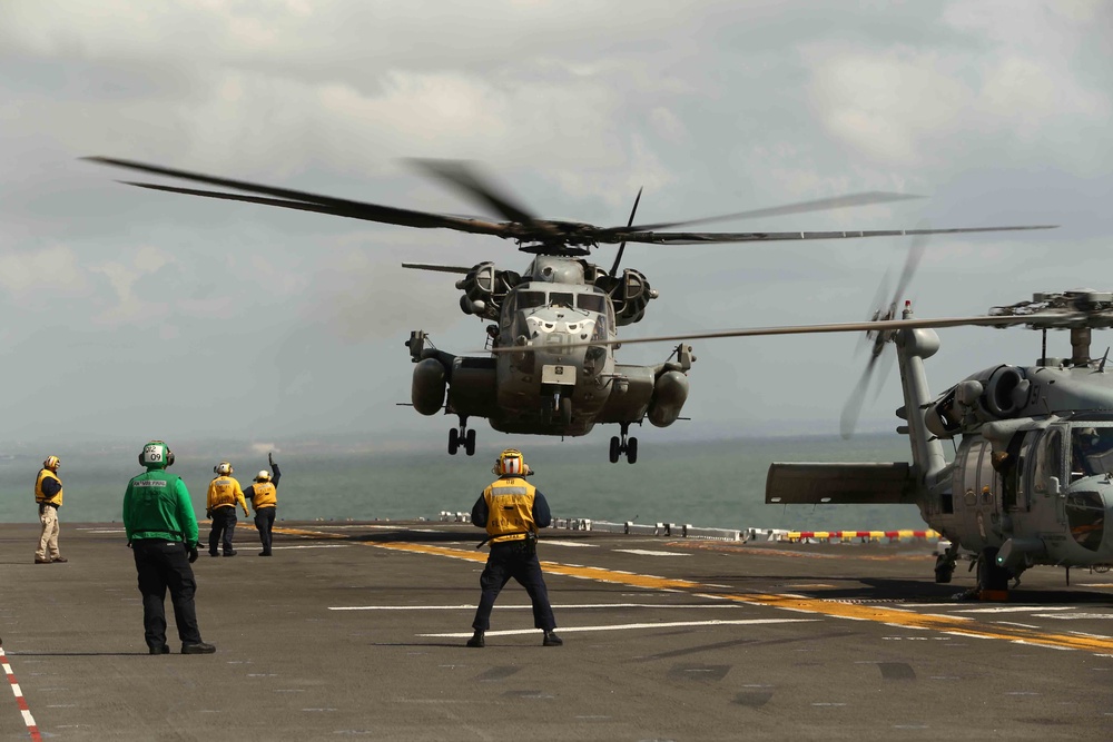 USS Makin Island Flight Deck Operations COMPTUEX