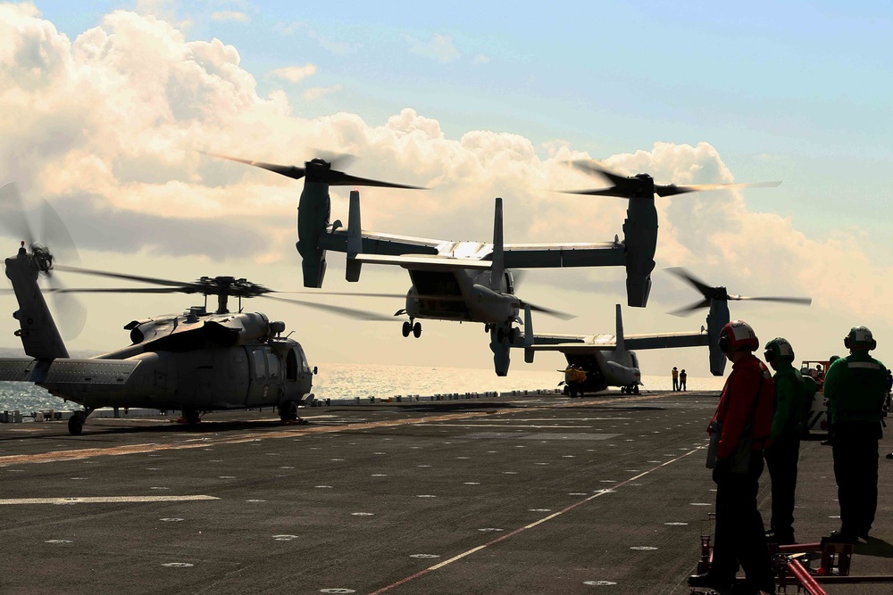 USS Makin Island Flight Deck Operations COMPTUEX