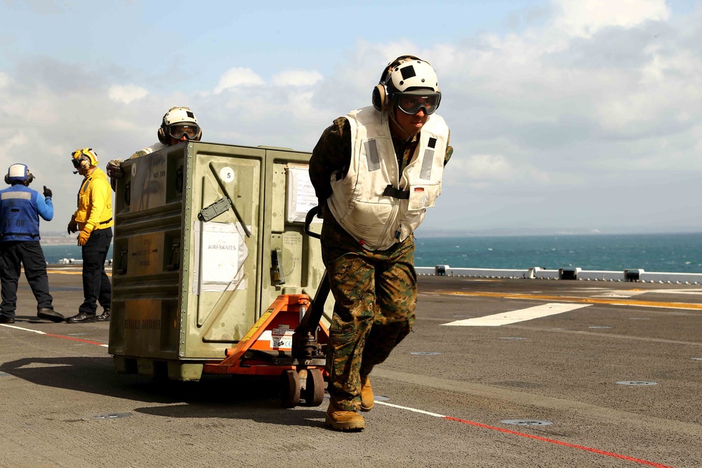 USS Makin Island Flight Deck Operations COMPTUEX