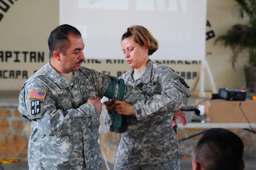 349th CSH teaches Guatemalans first aid
