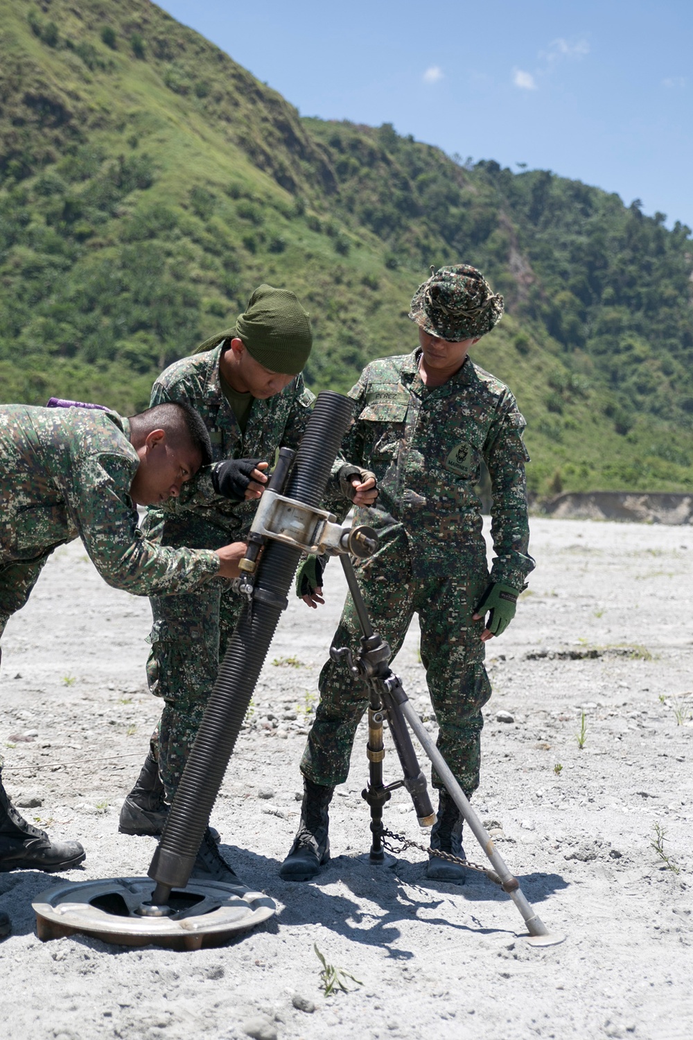 Launching Balikatan 2014 with basic mortar training