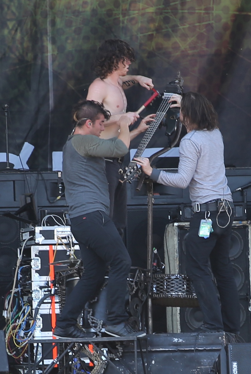Marines, Sailors rock out at Carolina Rebellion