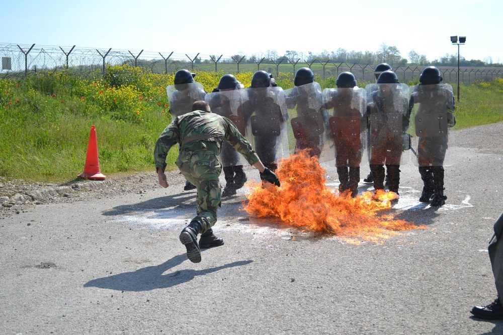 Fire phobia training at Camp Novo Selo