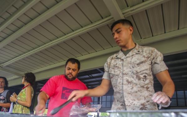 MRF-D Marines cook food for Alawa primary school