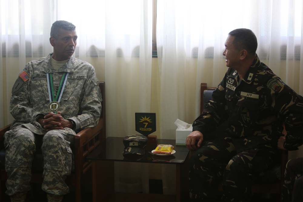 CG of U.S. Army Pacific visits Ft. Ramon Magsaysay during Balikatan 2014