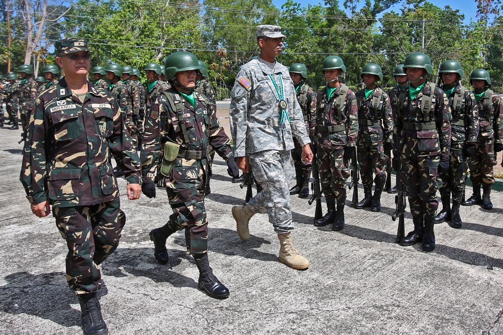 CG of U.S. Army Pacific visits Ft. Ramon Magsaysay during Balikatan 2014