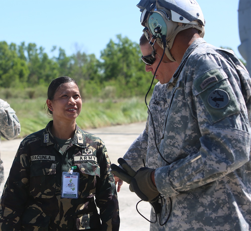 CG of U.S. Army Pacific visits Ft. Ramon Magsaysay during Balikatan 2014