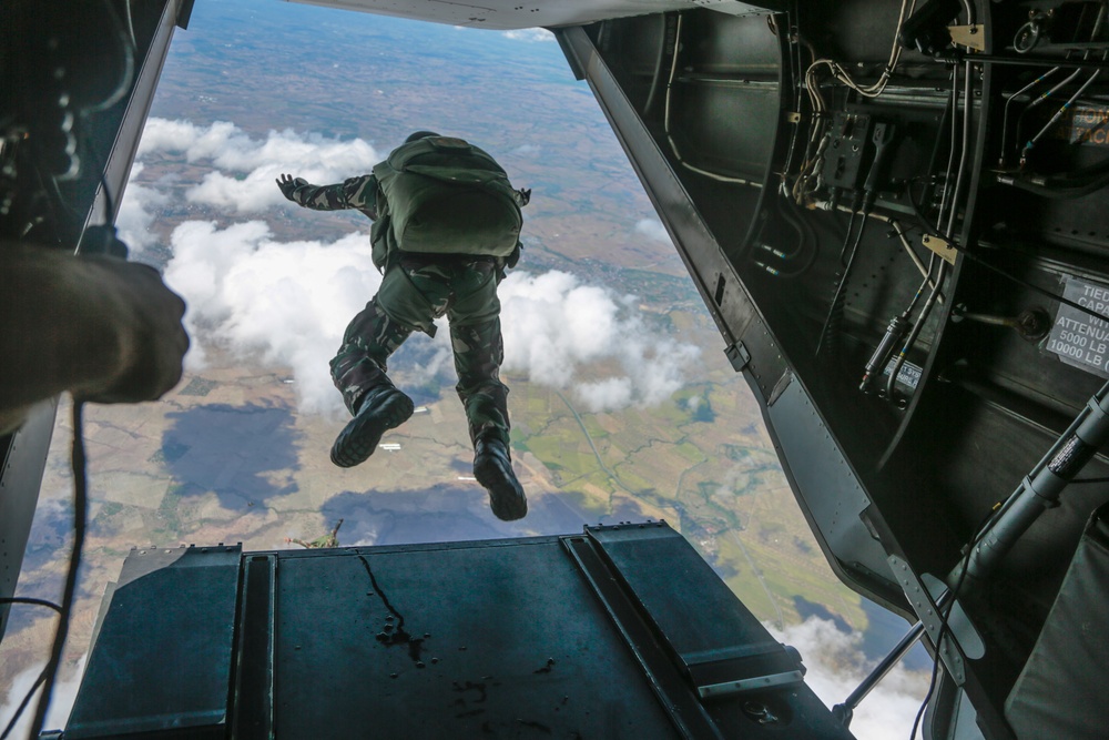 Balikatan 2014 HALO jump