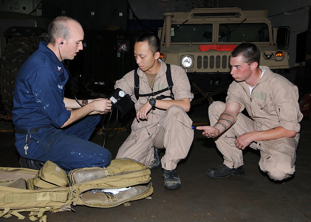 USS Ashland visit, board, search and seizure training
