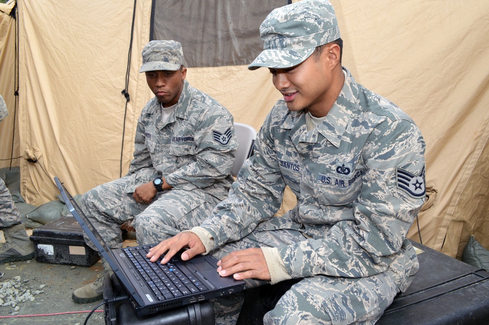 Pope TACP Airmen integrate Air Support Operations Center during WFX