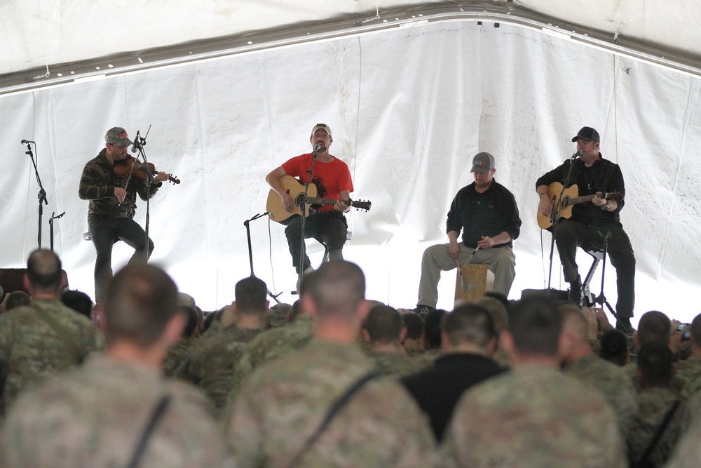 Craig Morgan marks his 11th trip to deployed troops