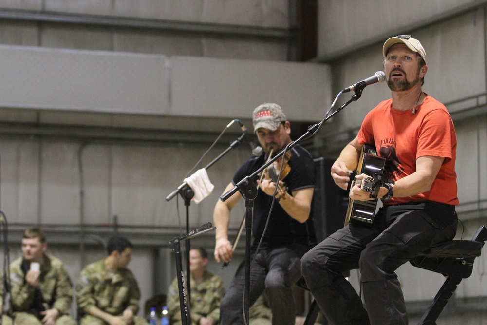 Craig Morgan marks his 11th trip to deployed troops