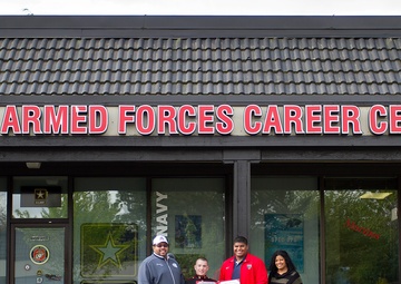 Bellevue football star recognized for participation in Marines’ 2014 Semper Fi Bowl