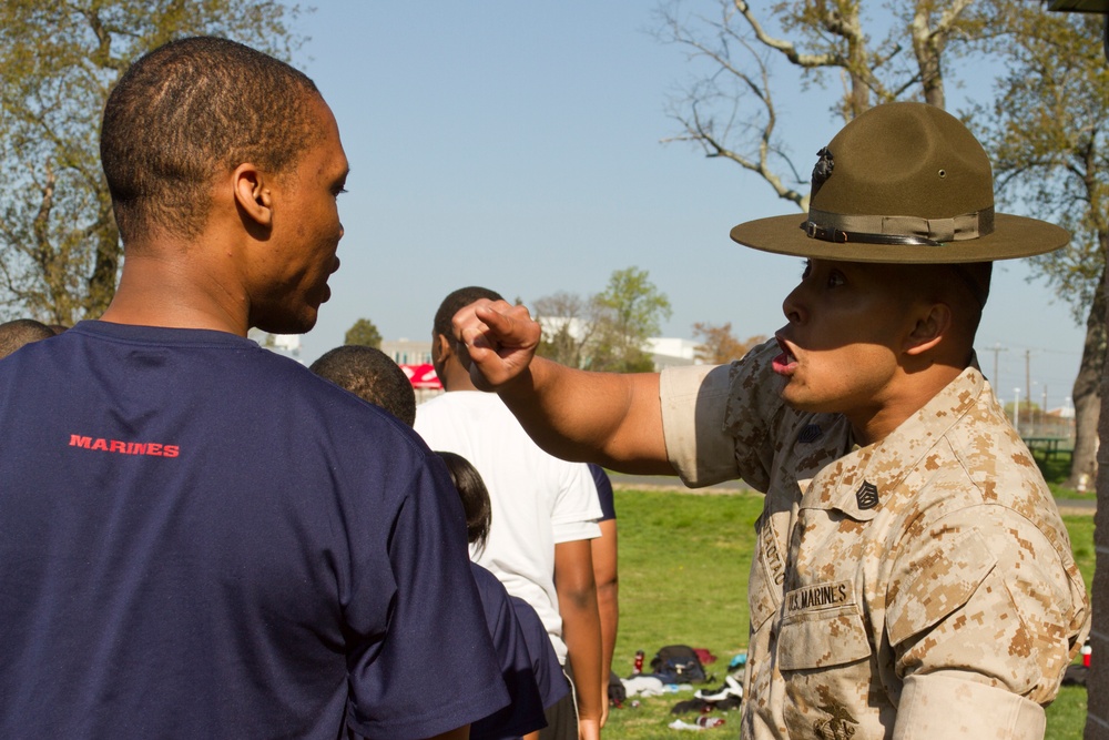 Recruiting Station Baltimore hosts 2014 Statewide Pool Function