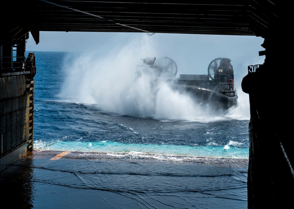 USS Gunston Hall operations