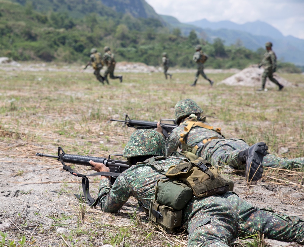 Fire and maneuver with a squad of Philippine Marines