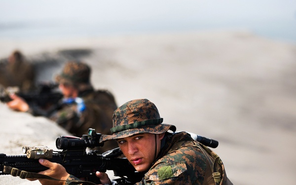 PH, US Marines practice ship-to-shore landings