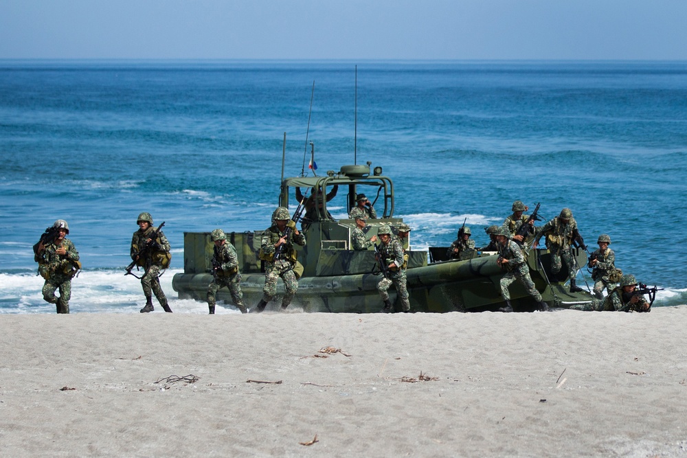 PH, US Marines practice ship-to-shore landings